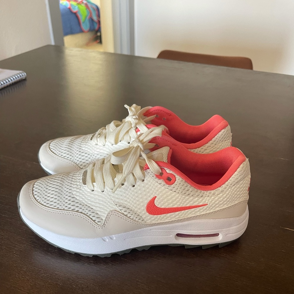 BRAND NEW Nike Air